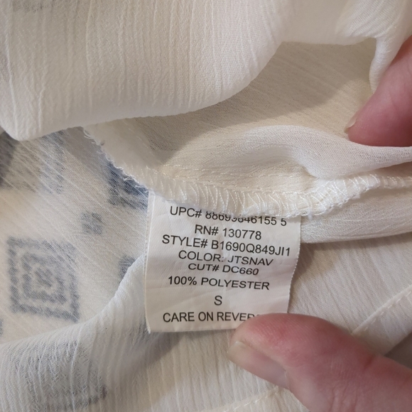 About Girl Blue and White Embroidered Tank Top , Size S - Picture 7 of 9